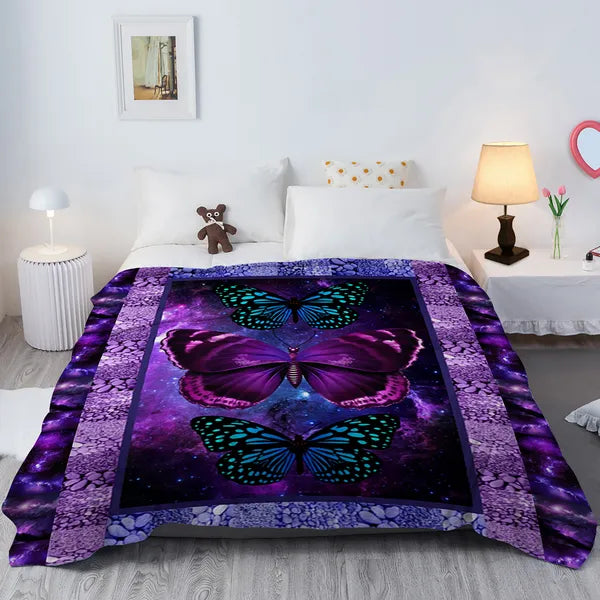 Cozy Butterfly Flannel Blanket – Soft, Warm, Lightweight Throw for Couch, Bed & Travel