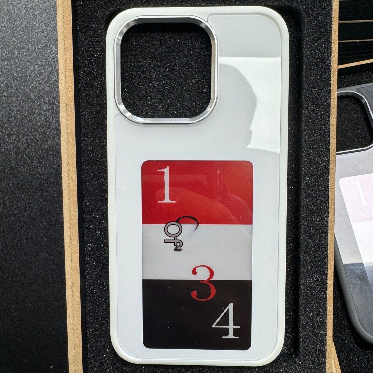 E-Ink Screen Phone Case Personalized Battery-Free Luxury Cover