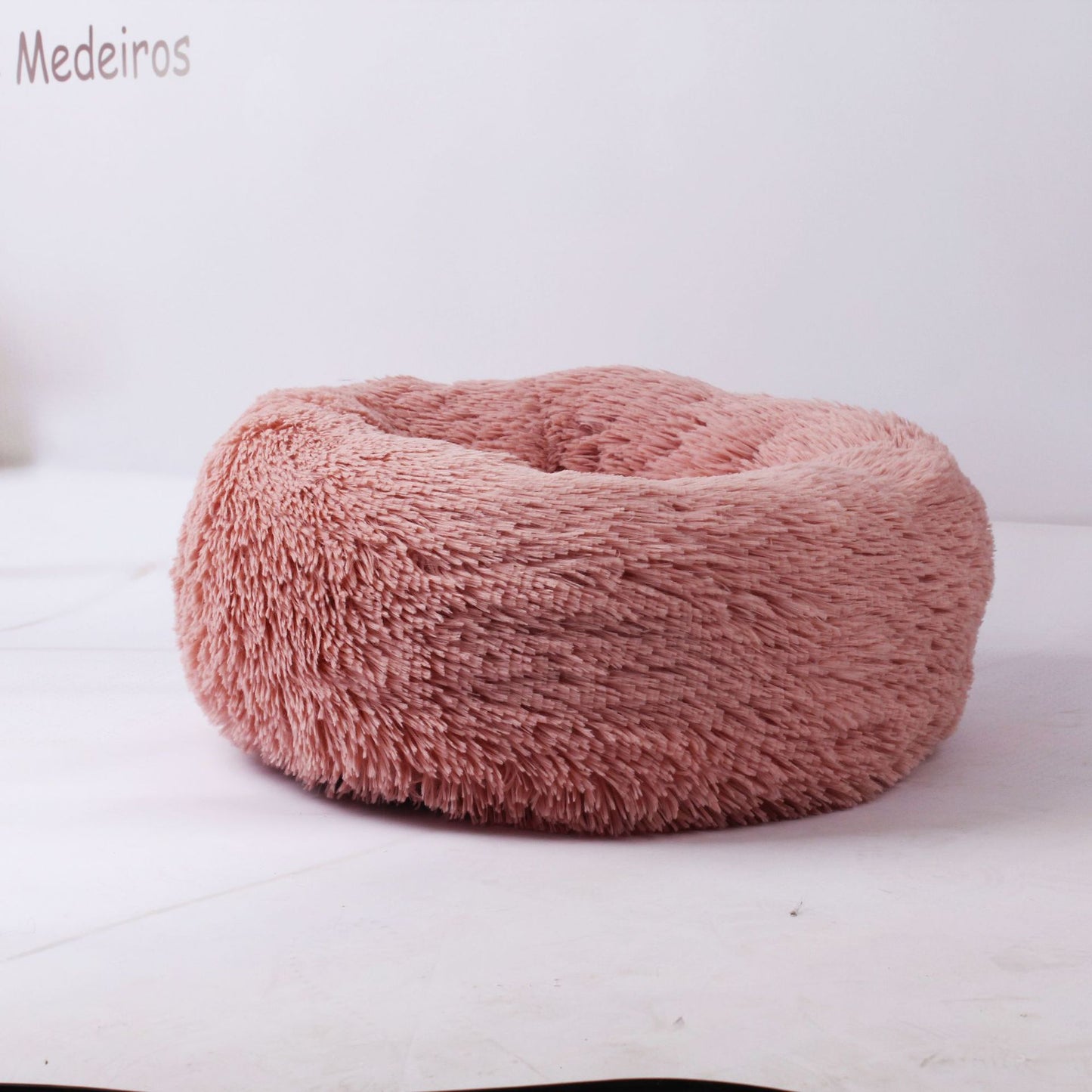 Plush Pet Nest Bed – Cozy Calming Donut Bed for Cats & Small Dogs