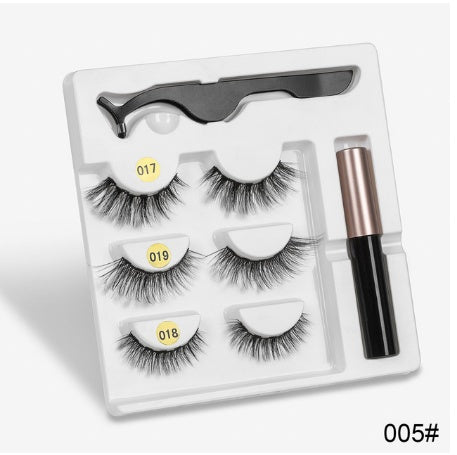 “Magnetic False Eyelashes – Reusable, Easy-Apply Fashion Lashes”