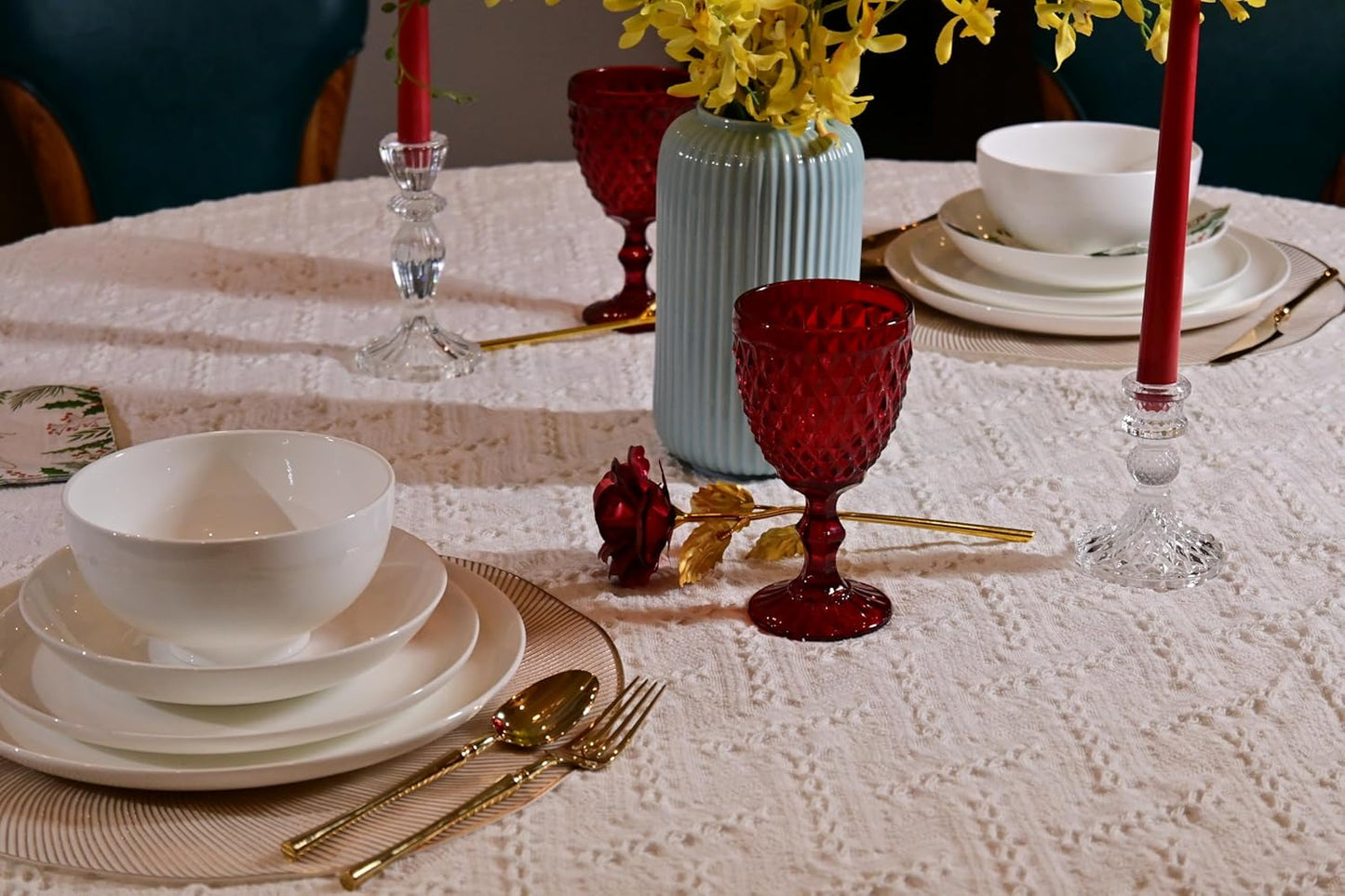 Lily Bone China Dinnerware Set – 16-Piece White Plates & Bowls, Service for 4