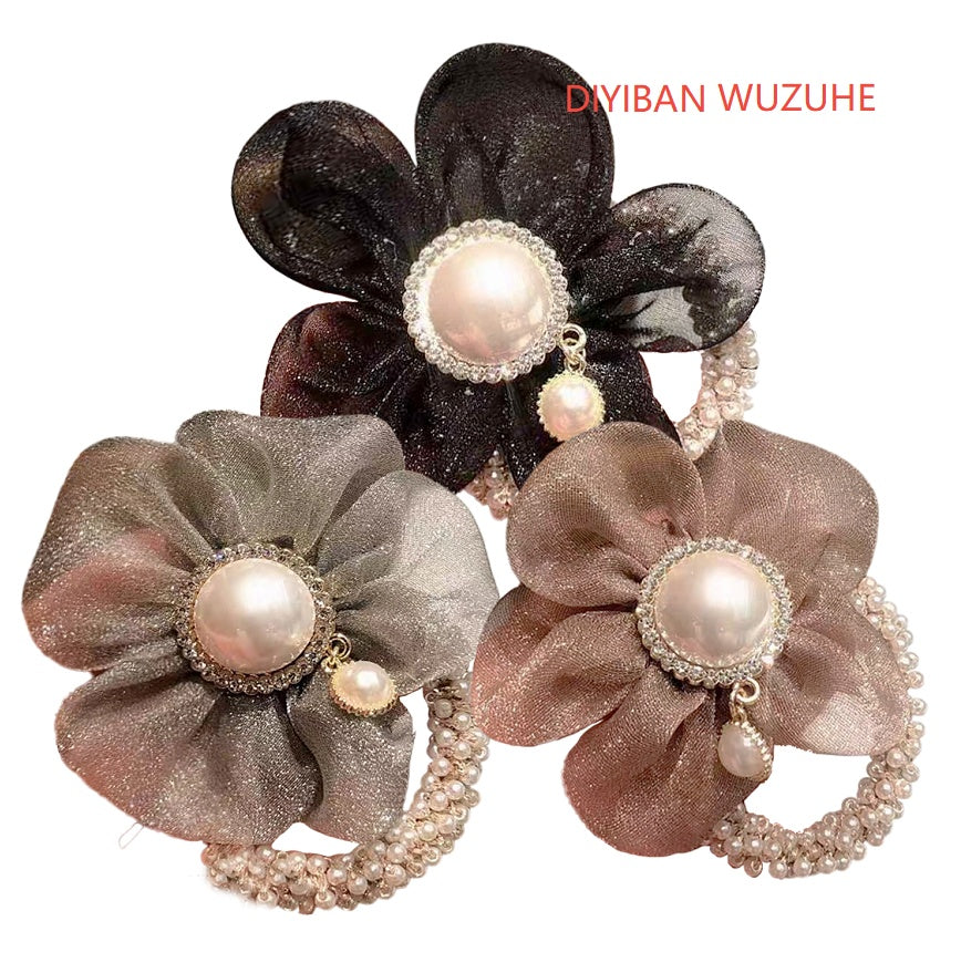 Delicate Pearl Flower Ball Hair Circle