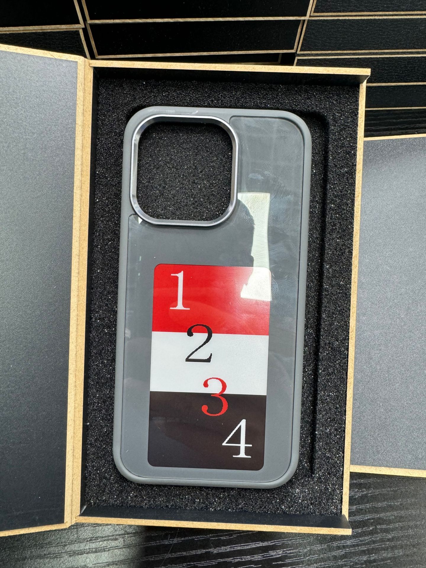 E-Ink Screen Phone Case Personalized Battery-Free Luxury Cover